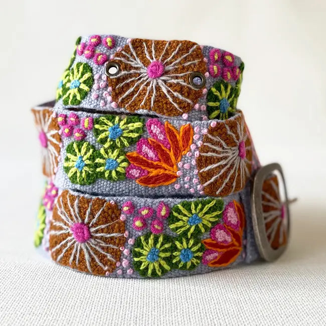 Evening shade floral embroidered wool belt.
