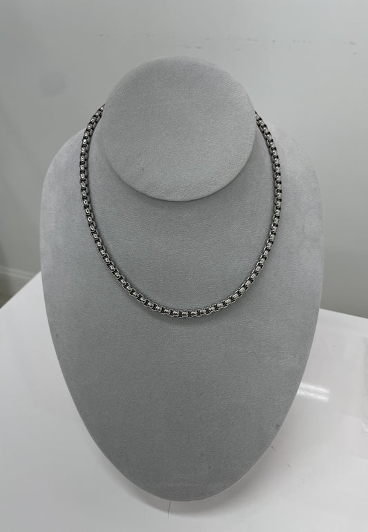 Magnetic Closure Box Chain Necklace - 16"