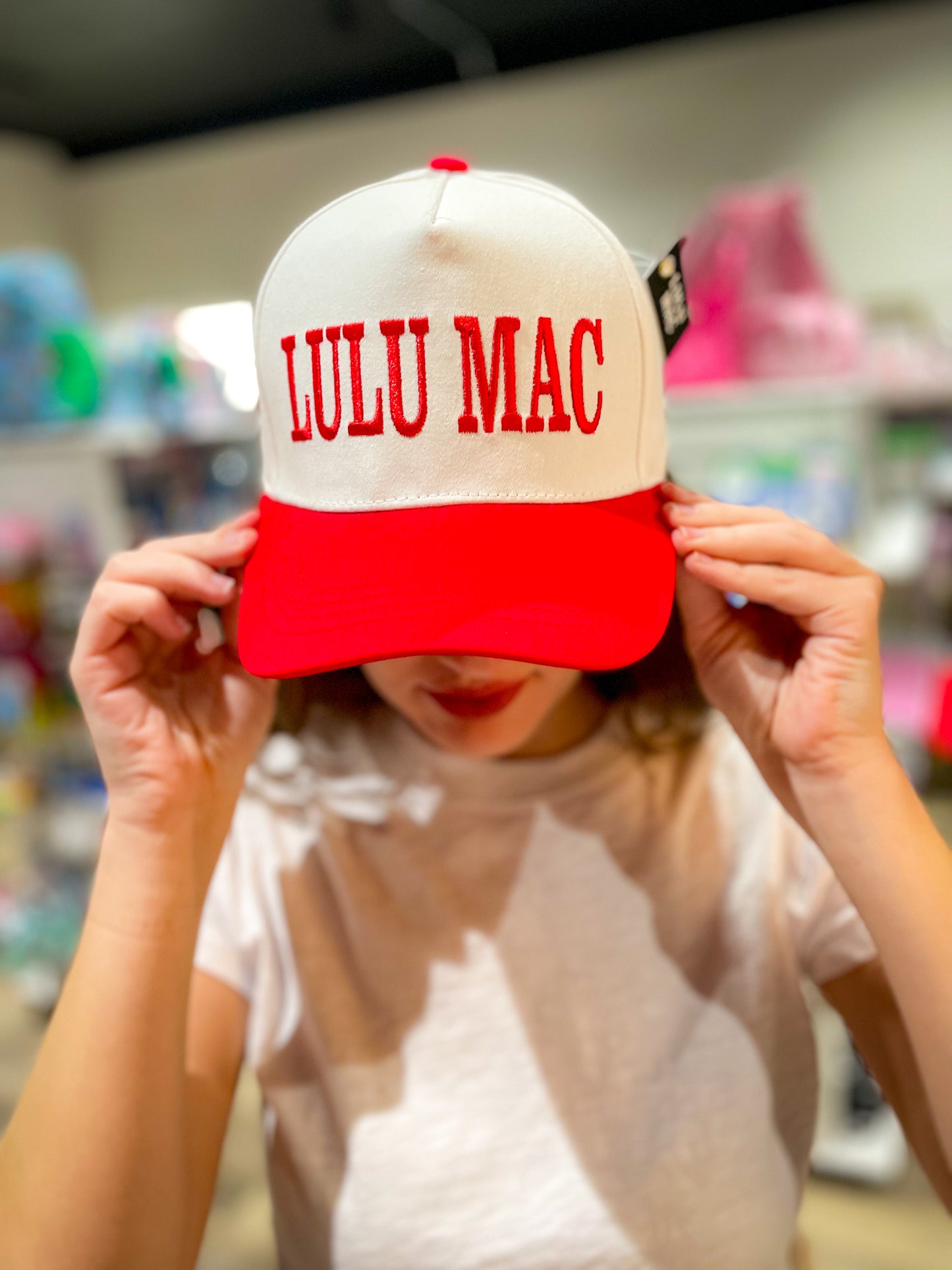LULU MAC Red Hat